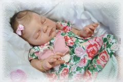 0345caroline03