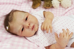 0569amoraliz15