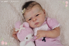 0584adelia01