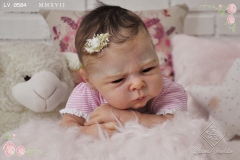 0584adelia05