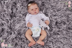 0584adelia16