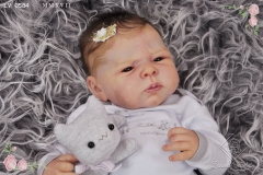 0584adelia18