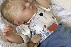 0761levi16