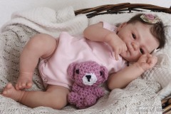0739livia01
