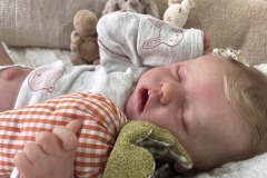 0768madaleine05